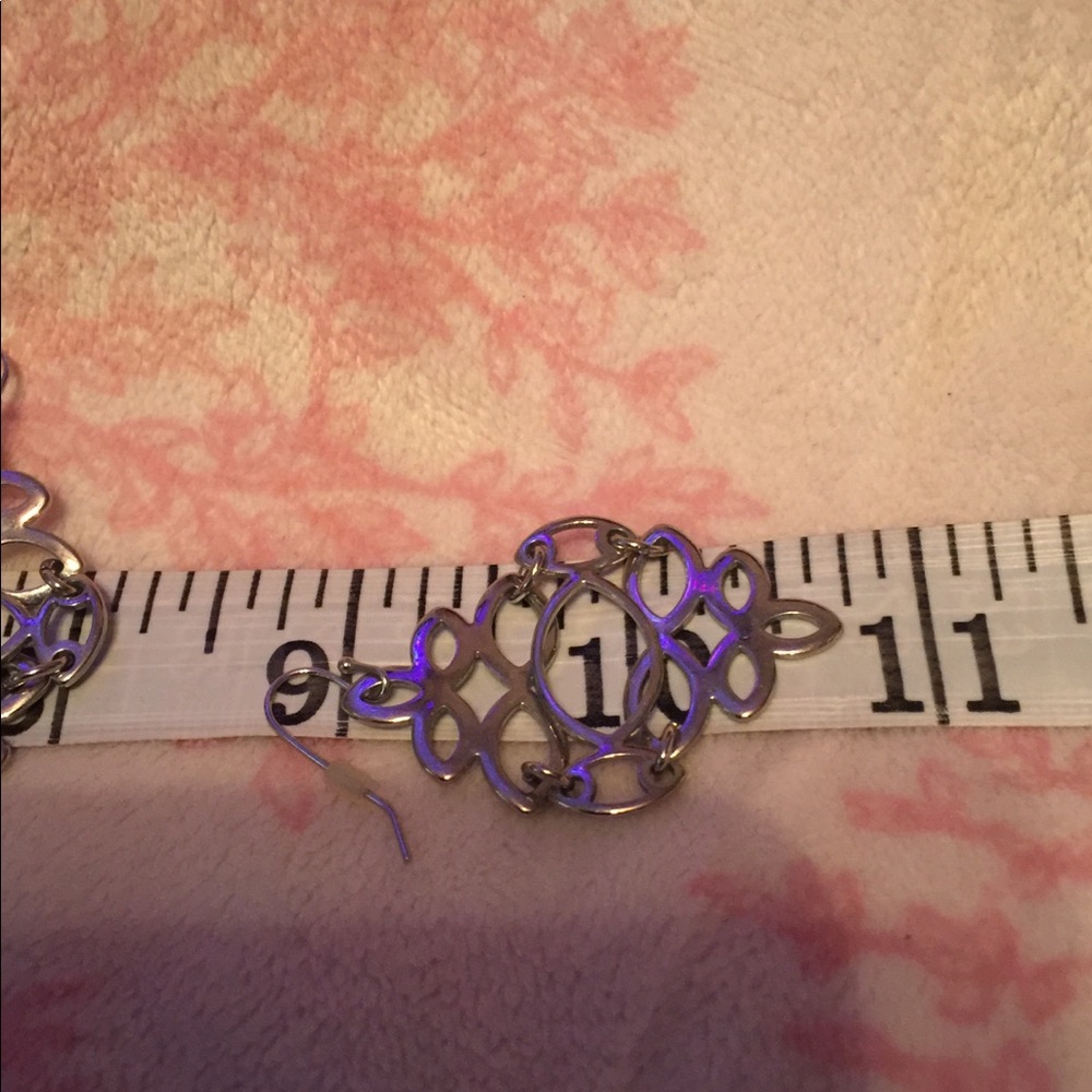 Earrings - Picture 5 of 7
